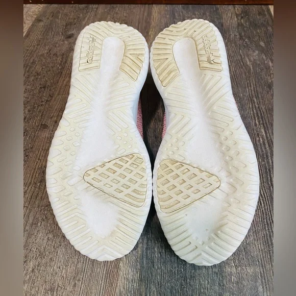 🎉SALE🎉Adidas Tubular Shadow sneakers - Picture 6 of 9